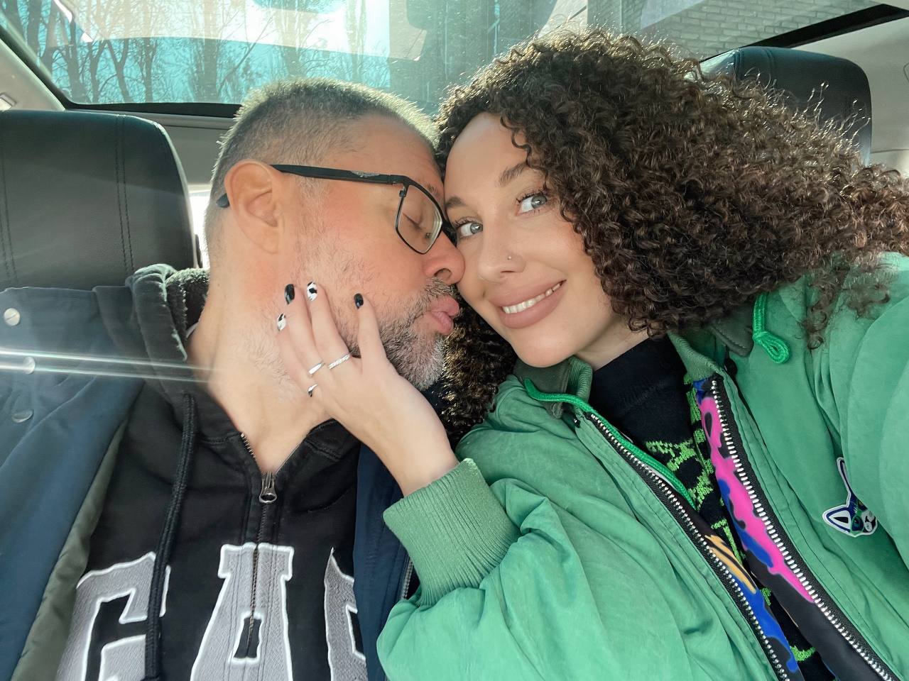 Украинская певица ехала на митинг, но застряла на границе: "это просто пипец"